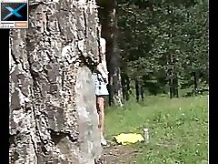 0 voyeur pics - Brunette gets out of be imparted to murder car to empty her bladder Part 4